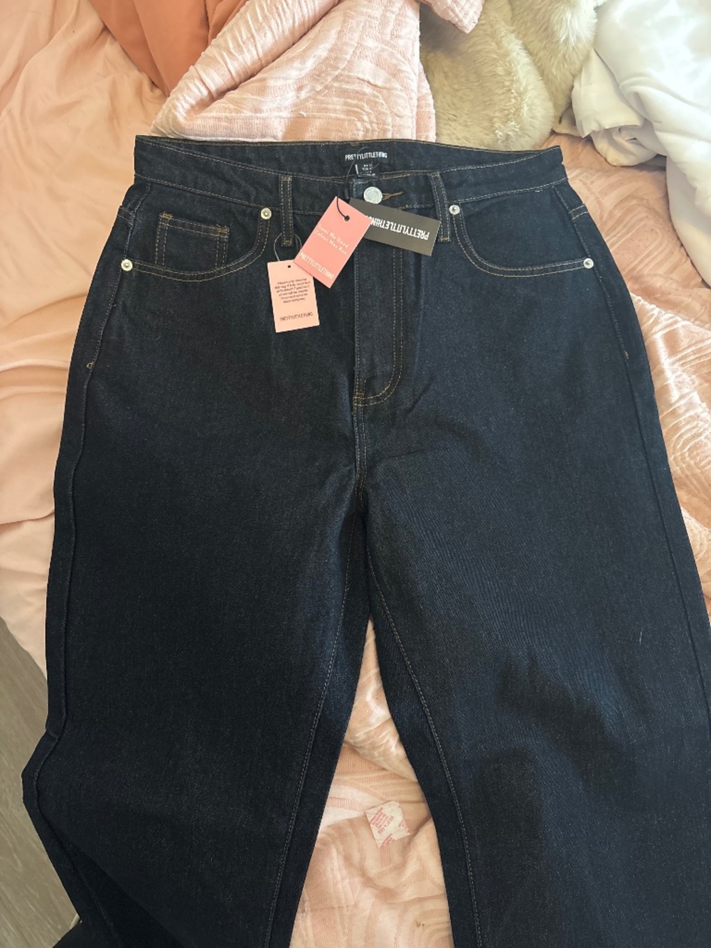 High waist Índigo jeans pretty little thing